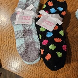 Cozy Fuzzy Socks Set (2 - 2 Packs)